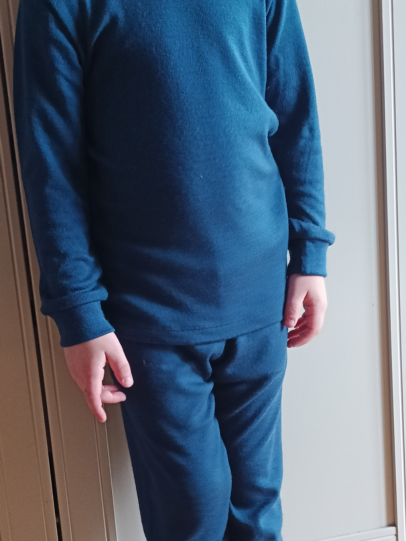 bluzka i spodnie z wełny merino.png